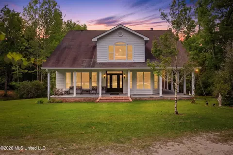 7071 Bayou Talla Ln, Kiln, MS 39556