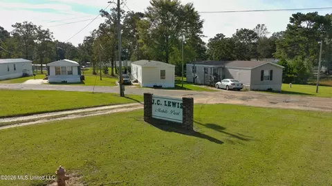 4134 Us 98, Mccomb, MS 39648 photo 2