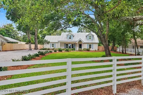 1589 E Second St, Pass Christian, MS 39571