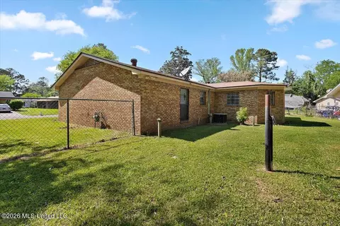 Exterior - 3692 James Monroe #3692, Jackson, MS 39213 photo 4 of 6