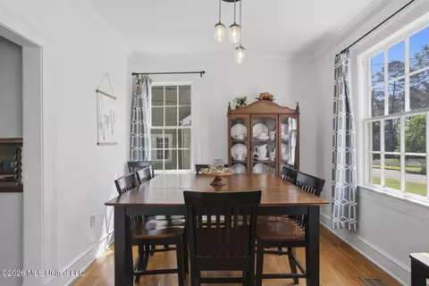 Dining - 626 Mohawk Ave, Jackson, MS 39216 photo 2 of 3