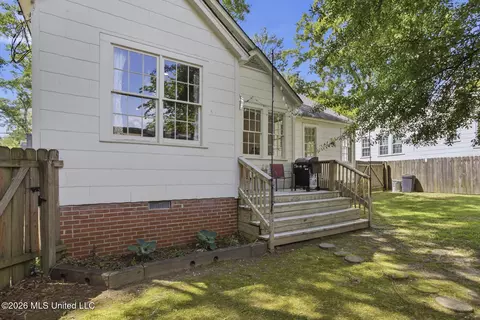 Exterior - 626 Mohawk Ave, Jackson, MS 39216 photo 3 of 7