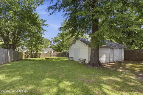 Exterior - 626 Mohawk Ave, Jackson, MS 39216 photo 5 of 7