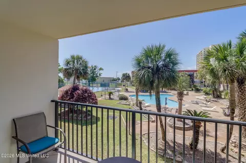 2046 Beach Blvd #D204, Biloxi, MS 39531
