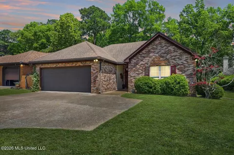 449 Bradford Dr, Brandon, MS 39047