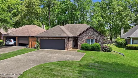 449 Bradford Dr, Brandon, MS 39047