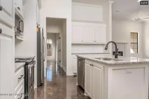 Entry Way - 123 Porter Rdg, Canton, MS 39046 photo 1 of 4