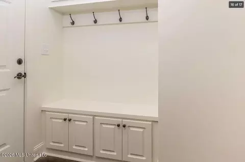 Entry Way - 123 Porter Rdg, Canton, MS 39046 photo 2 of 4