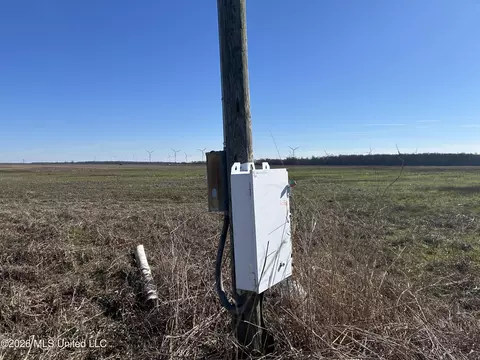 S Highway 61, Dundee, MS 38626 photo 3