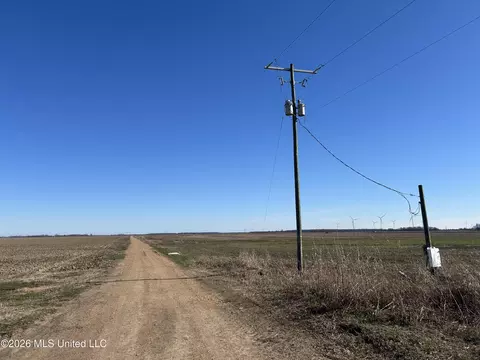 S Highway 61, Dundee, MS 38626 photo 2