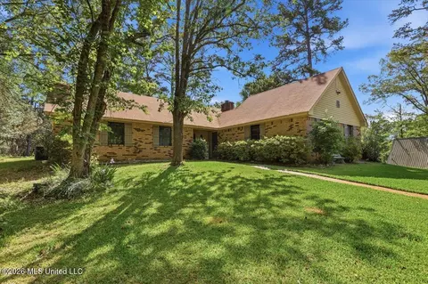 246 Ella Ln, Florence, MS 39073