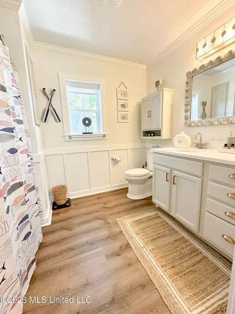 Bath - 215 E 2nd St #34A, Pass Christian, MS 39571 photo 1 of 1
