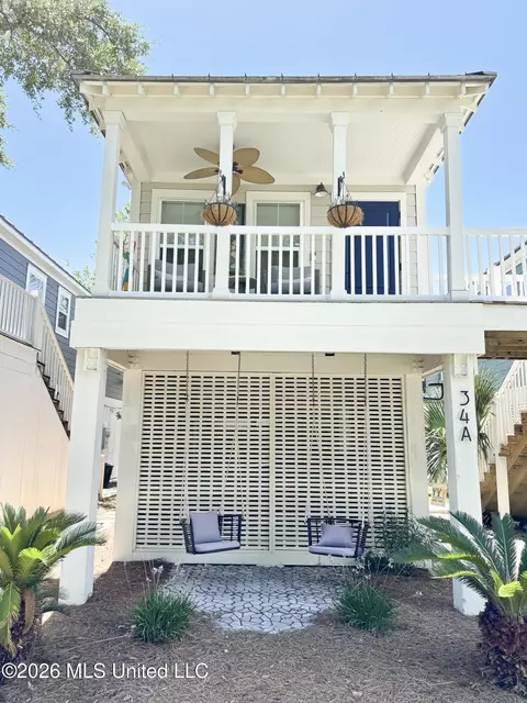 215 E 2nd St #34A, Pass Christian, MS 39571