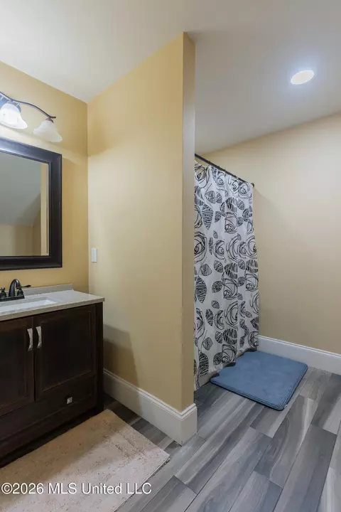 Bath - 517 Viewpointe Way, Clinton, MS 39056 photo 15 of 17