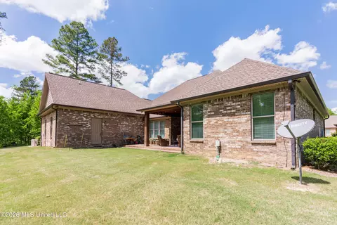 Exterior - 517 Viewpointe Way, Clinton, MS 39056 photo 18 of 23