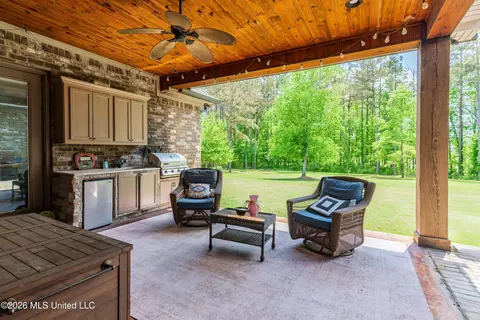 Exterior - 517 Viewpointe Way, Clinton, MS 39056 photo 12 of 23