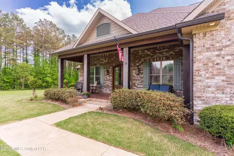 Exterior - 517 Viewpointe Way, Clinton, MS 39056 photo 7 of 23