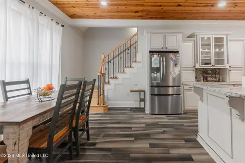 Entry Way - 517 Viewpointe Way, Clinton, MS 39056 photo 6 of 7