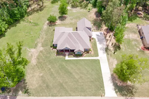View/Area - 517 Viewpointe Way, Clinton, MS 39056 photo 1 of 2