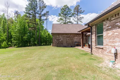 Exterior - 517 Viewpointe Way, Clinton, MS 39056 photo 19 of 23