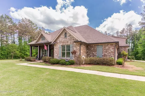 Exterior - 517 Viewpointe Way, Clinton, MS 39056 photo 6 of 23