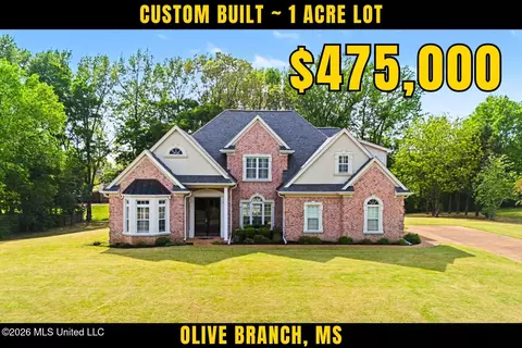 8017 Camptown Ln, Olive Branch, MS 38654