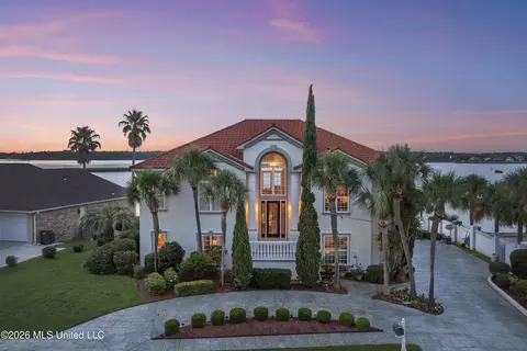 2004 Bayou Laporte Dr, Biloxi, MS 39531