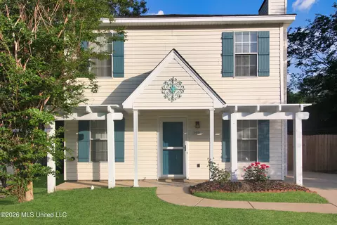 340 N Grove Cir, Brandon, MS 39047