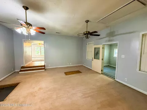 Living - 143 Maple St, Florence, MS 39073 photo 6 of 10