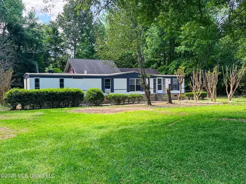 143 Maple St, Florence, MS 39073