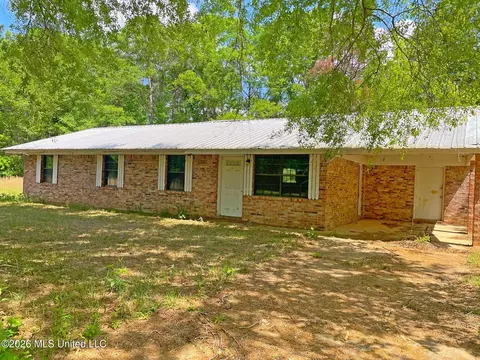 1761 Chisolm Cemetary Rd, Collinsville, MS 39325