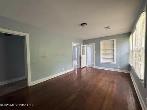 Living - 4833 Churchill Dr, Jackson, MS 39206 photo 2 of 3