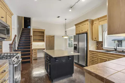 Kitchen - 5366 Carolwood Dr, Jackson, MS 39211 photo 1 of 4