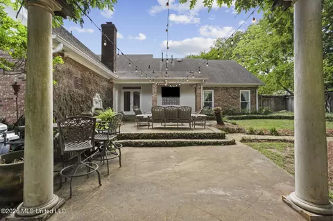 Exterior - 5366 Carolwood Dr, Jackson, MS 39211 photo 7 of 9