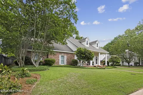 Exterior - 5366 Carolwood Dr, Jackson, MS 39211 photo 8 of 9