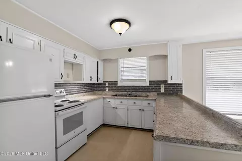 Kitchen - 20 Covington Rd, Columbus, MS 39705 photo 1 of 1