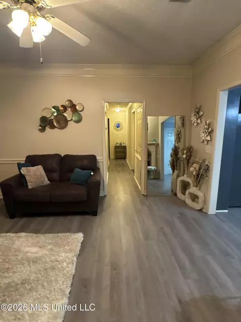 Entry Way - 5008 Womack Dr, Byram, MS 39272 photo 1 of 2