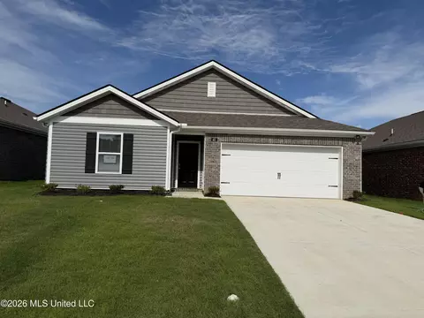 45 S Thorn Tree St, Byhalia, MS 38611