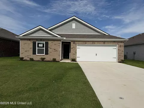55 S Thorn Tree St, Byhalia, MS 38611