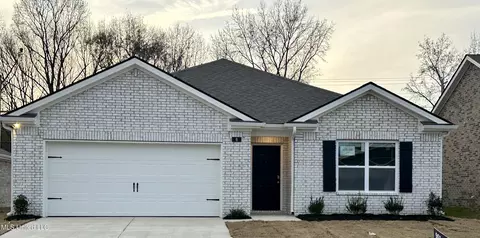 61 S Thorn Tree St, Byhalia, MS 38611