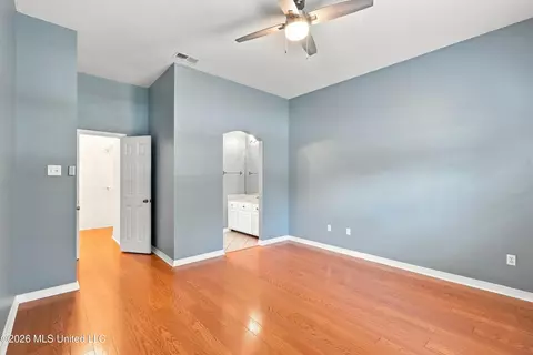 Bedroom - 89364 E Diamondhead Dr, Diamondhead, MS 39525 photo 1 of 4
