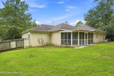 Exterior - 89364 E Diamondhead Dr, Diamondhead, MS 39525 photo 7 of 8