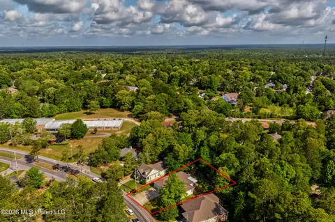 View/Area - 89364 E Diamondhead Dr, Diamondhead, MS 39525 photo 2 of 2