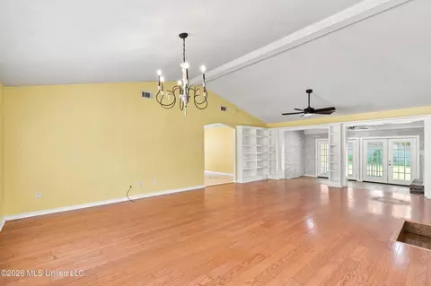 Living - 89364 E Diamondhead Dr, Diamondhead, MS 39525 photo 3 of 10