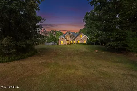 Exterior - 2670 Emerald Way Dr, Hernando, MS 38632 photo 5 of 14
