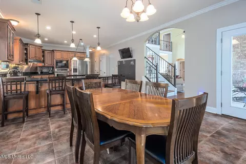 Dining - 2670 Emerald Way Dr, Hernando, MS 38632 photo 3 of 3