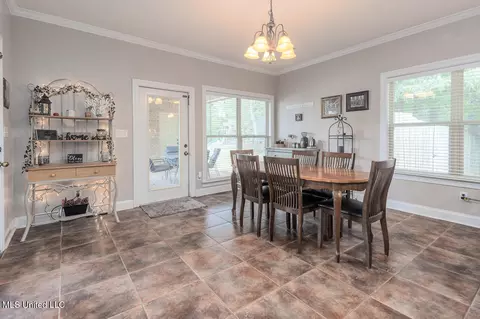 Dining - 2670 Emerald Way Dr, Hernando, MS 38632 photo 1 of 3