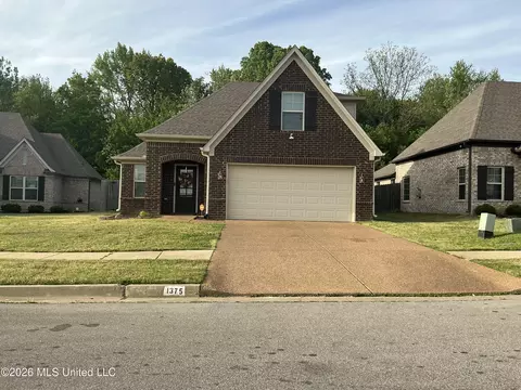 1375 Switzer Dr, Southaven, MS 38671