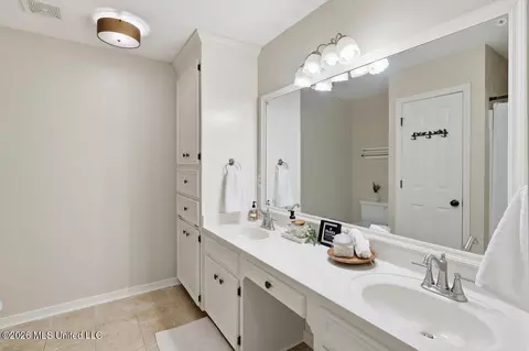Bath - 4008 Big Oak Dr, Jackson, MS 39272 photo 1 of 4