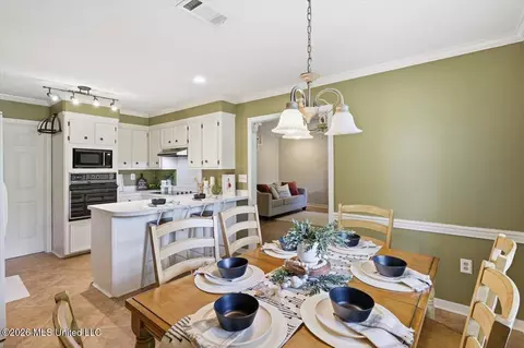 Dining - 4008 Big Oak Dr, Jackson, MS 39272 photo 1 of 2